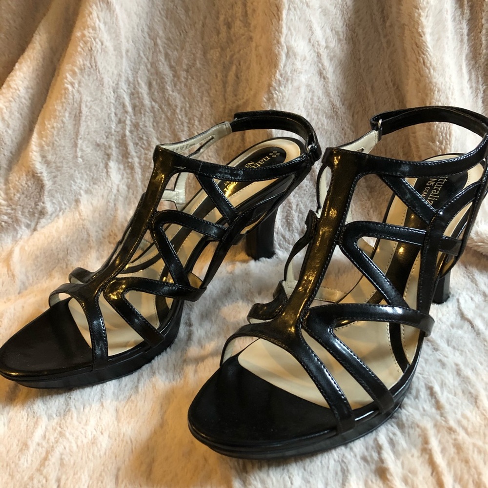 Naturalizer Black Danya Heels